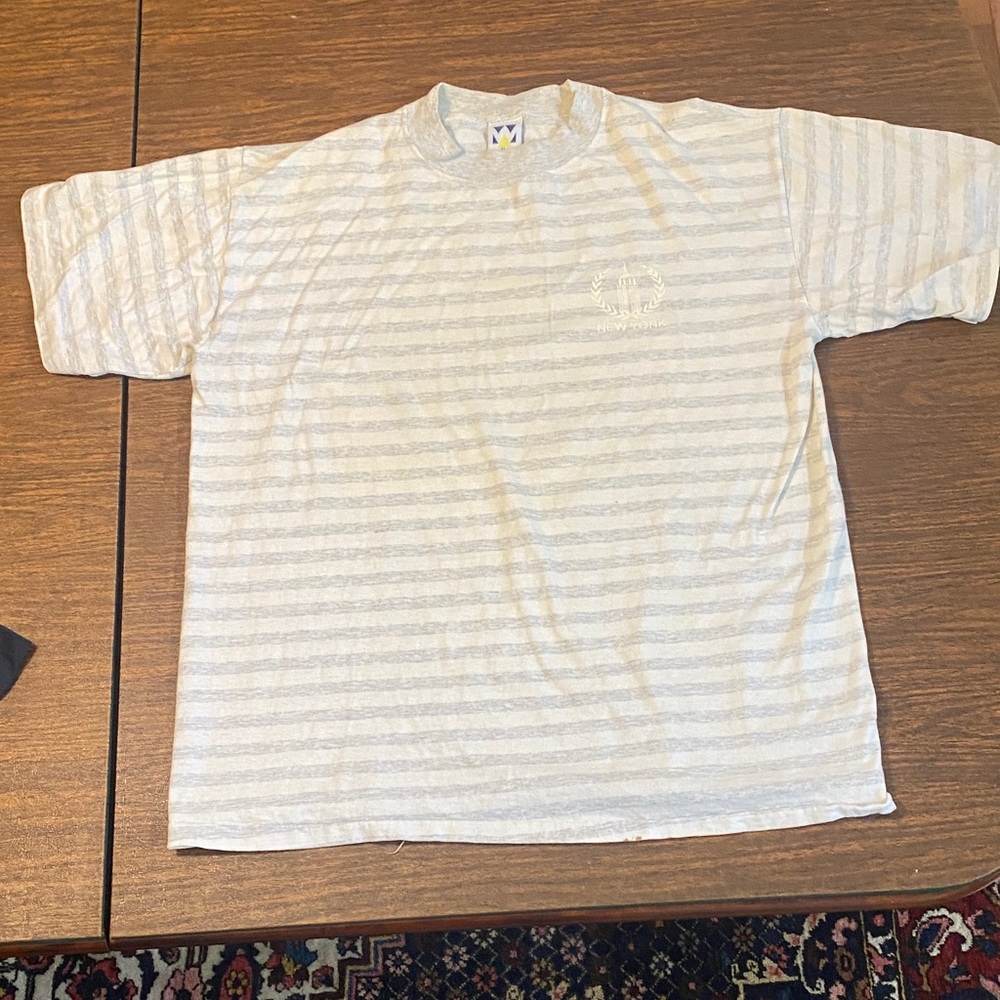 Empire State Building T-Shirt XL with decal.